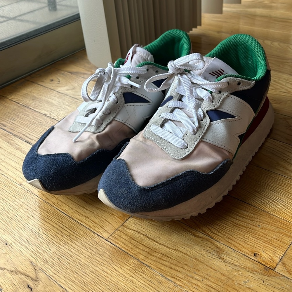 NEW BALANCE Multicolor Sneakers Womens Size 9